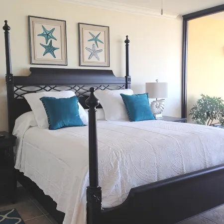 Top Floor with Penthouse Views! Beachfront- 2 Bdrm-2 Bath, 2 Pools and Hot Tub!