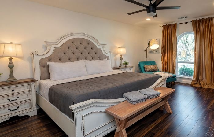 Family & Large Group - Backyard Heaven, Game room, Mini Golf, Private Pool