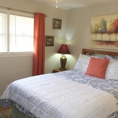 Entire house with 3 bedroom/1.5 bath