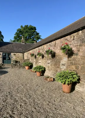 Charming Rural Farmhouse Cottage - WiFi
