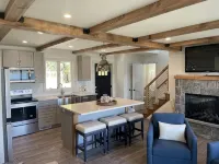 Direct Waterfront Rental - 4-Star