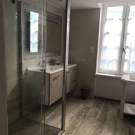 Renovated apartment in the heart of Mirepoix cutlery