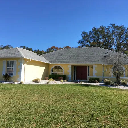 Beautiful Home With Heated Pool In A Nice Neighborhood