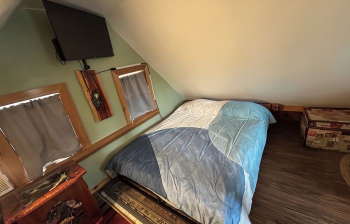 Bigfoot Inn -cabin with loft -near Illinois River