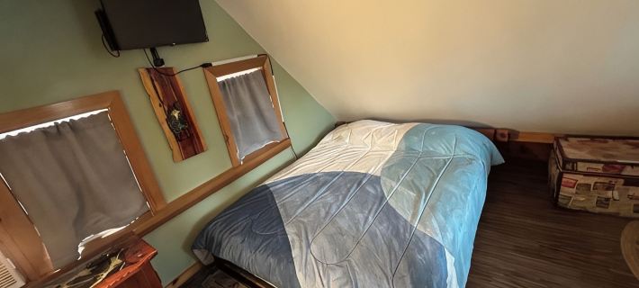 Bigfoot Inn -cabin with loft -near Illinois River Hotels in Cherokee County