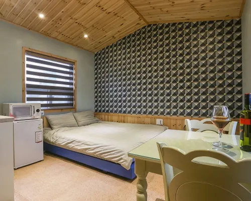 Seogwipo Red Piano Pension โรงแรมใกล้เวนิสแลนด์