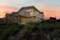 Amazing Views! Oceanfront next to Pier. 5 bed 5 bath. Sleeps 11. Family Friendly - de playa