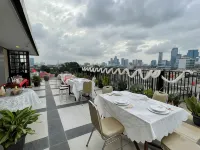 Front One Residence Syariah Mampang Hotels near South Jakarta
