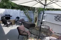 Patio Paradise, 1.6 miles to FSU Stadium! - balcony