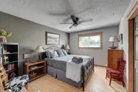 Serene Rustic Haven, Huge Yard & Decks , ZenDen - 3 stjerner