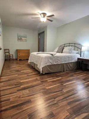 Our Boatyard Loft and Suites Unit A - 3-Star