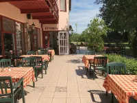 Zsanett Hotel - Завтрак