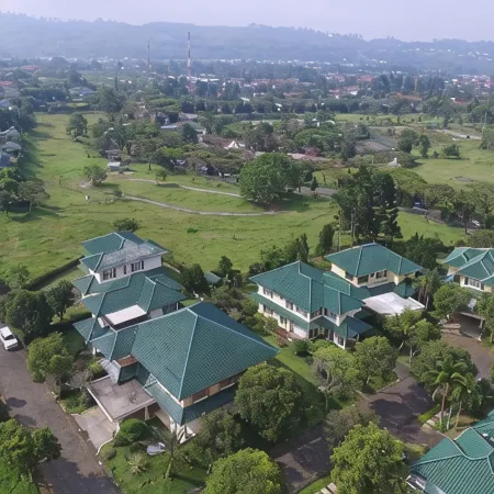 Puncak Resort Villa by Aryaduta