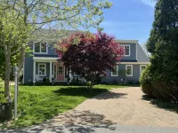 The Costal Corner - Martha's Vineyard - Boutique