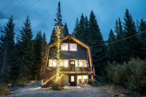 WALK TO BRIGHTON + PRIVATE HOT TUB + MOUNTAIN VIEW - Hytter