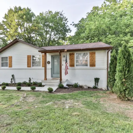 The White Goose Cottage in Downtown Franklin