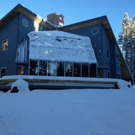 Ski in Ski Out From 10,000' Where Living in the Mountains is all it Should be