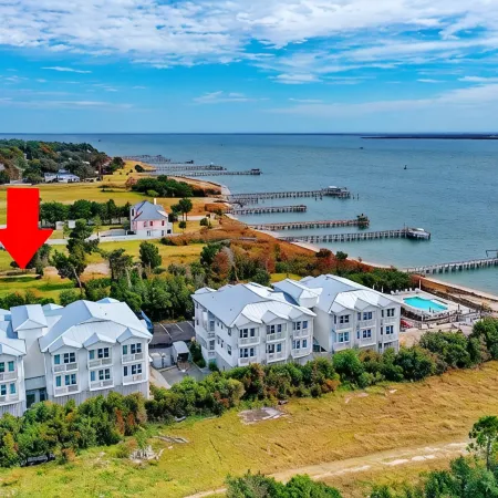 No Cleaning Fee - Condo With Waterfront Pool/Beach