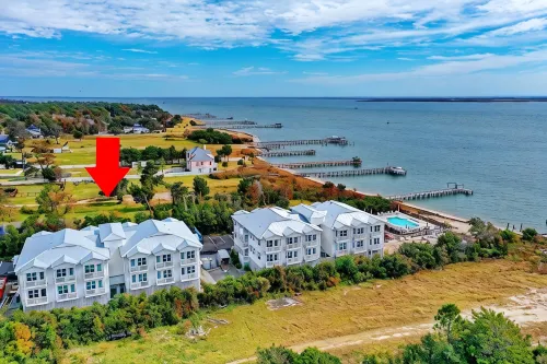 No Cleaning Fee - Condo With Waterfront Pool/Beach - balcony