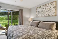 NEW! Relaxing Retreat with Amenities Galore! - 무료 와이파이