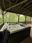 Log Cabin - Views of Nantahala National Forest - Hot Tub -Fire Pit-Pet Friendly - 4-Star