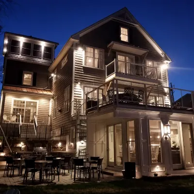 Waterfront Lake Winnipesaukee Luxury Family House with  Private Water-Dock+ More - 부티크