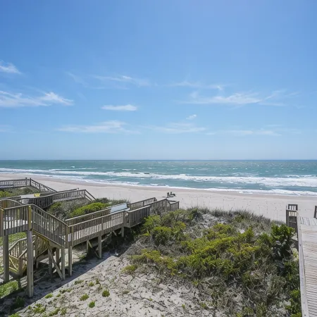 Oceanfront, 4 bedrooms, Pet Friendly, Linens Inc!😎 Treat Yourself To Island Life