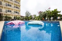 Mikhael's Hotel - piscina