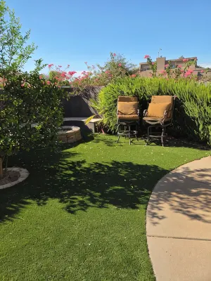 Cozy Guest Suite with Private Backyard - 부티크