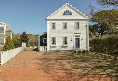 Cheerful 5 br Nantucket home; perfect for families - مسبح
