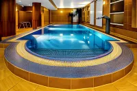 Grand Royal Hotel - Pools