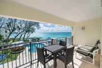 Blue Orchids Beach Hotel - Pemandangan Pantai