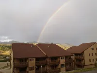 Ski In/Ski Out, 3 BR/3BA  Condo, Hot Tub, Fireplace in Big Sky Mountain Village - Wifi