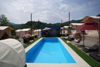 Andong Sunrise Glamping - Pools