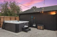 Wilderness Haven with Hot Tub in Franktown - 4 étoiles