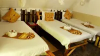 Elephant Trail Guesthouse and Backpackers - 2-Star