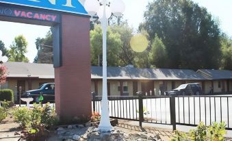 Western Village Inn