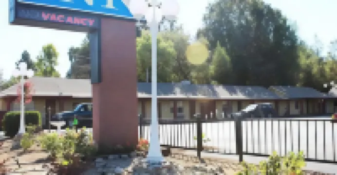 Western Village Inn-Newly Renovated