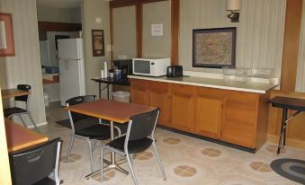Parkway Inn