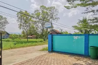 RedDoorz near Pantai Pancer Door Pacitan