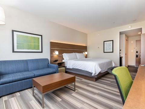 Holiday Inn Express & Suites Chilliwack East