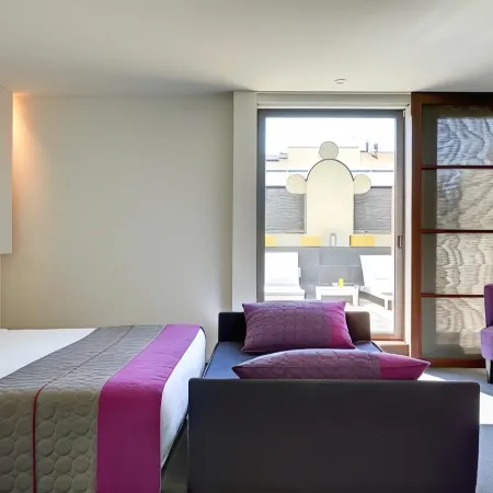 Sixtytwo Hotel Отели рядом с достопримечательностью «Железнодорожный вокзал Провенса»