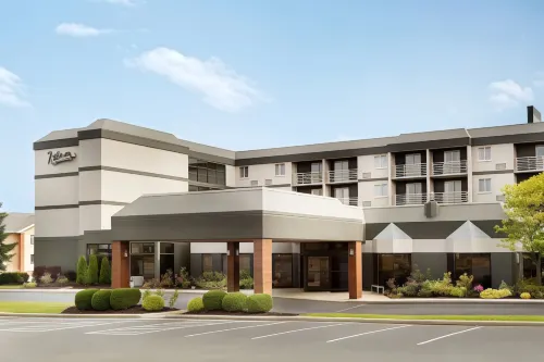 Radisson Akron-Fairlawn Copley Hotels in Copley Township