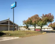 Rodeway Inn Hotels in Brookhaven