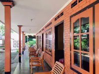 OKA Homestay Mitra RedDoorz Hotels in Cilinaya