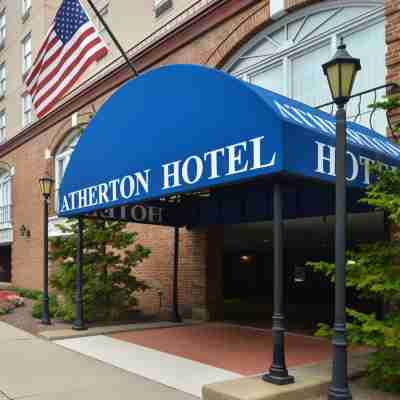 Graduate State College Hotel Exterior