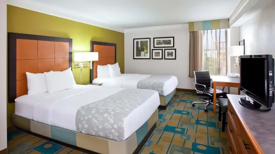 La Quinta Inn & Suites by Wyndham Houston Stafford Sugarland