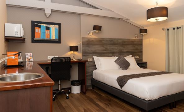 Eclipse la Belle Etoile - Housity