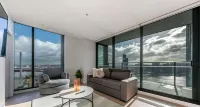 Melbourne Private Apartments - Collins Wharf Waterfront, Docklands