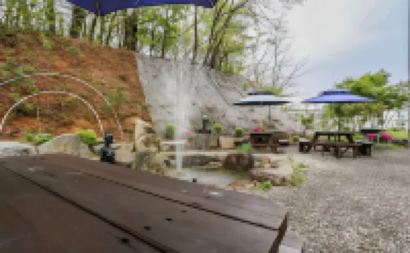 Sokcho White Light House Pension โรงแรมใกล้Daepohang Port